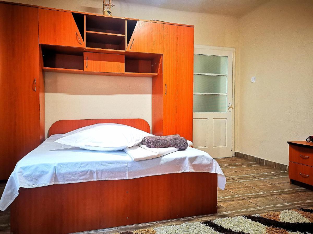 Casa Petrescu Curtea de Argeş Exterior foto